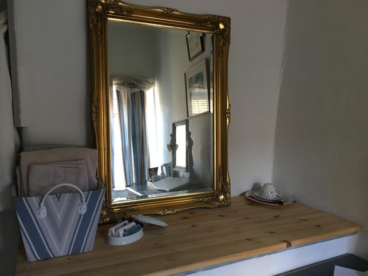 One Castle Street Bed And Breakfast 베이크웰 외부 사진