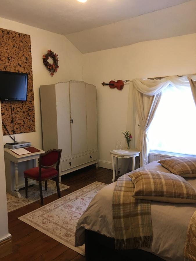 One Castle Street Bed And Breakfast 베이크웰 외부 사진